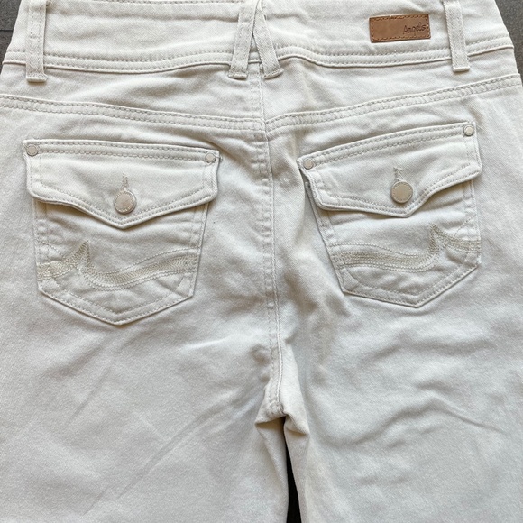 🌟HP🌟 NWT 🦋 Relaxed fit jeans | Size: 6 - Picture 12 of 15